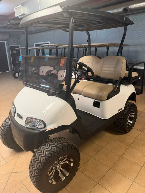2020 E-Z-GO RXV photo 1