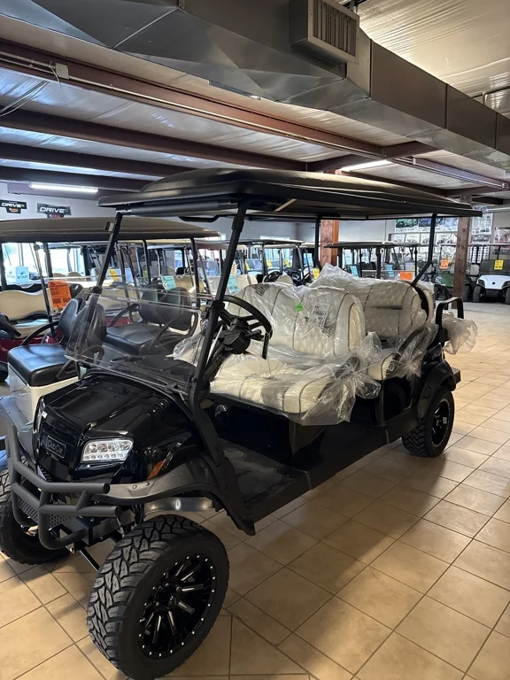 2027 Club Car Onward 6 Passenger thumb 3