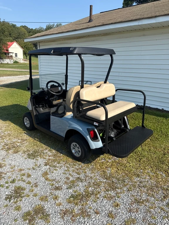 2022 E-Z-GO RXV thumb 3
