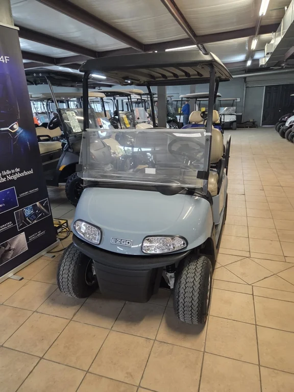 2022 E-Z-GO RXV photo 1