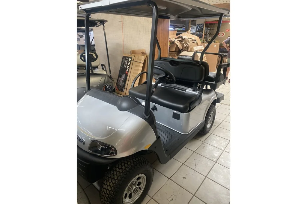 2023 E-Z-GO RXV VALOR thumb 3
