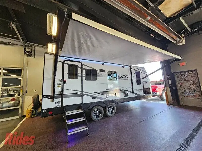 2021 CRRV CAMPER TRAVEL TRAILER photo 1