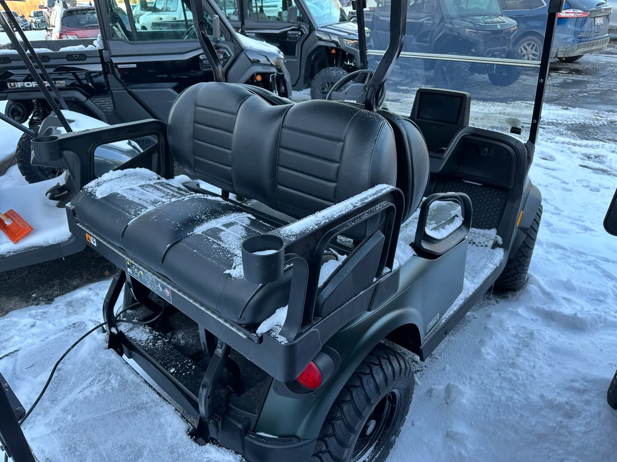 2026 E-Z-GO RXV ELiTE Lithium thumb 4