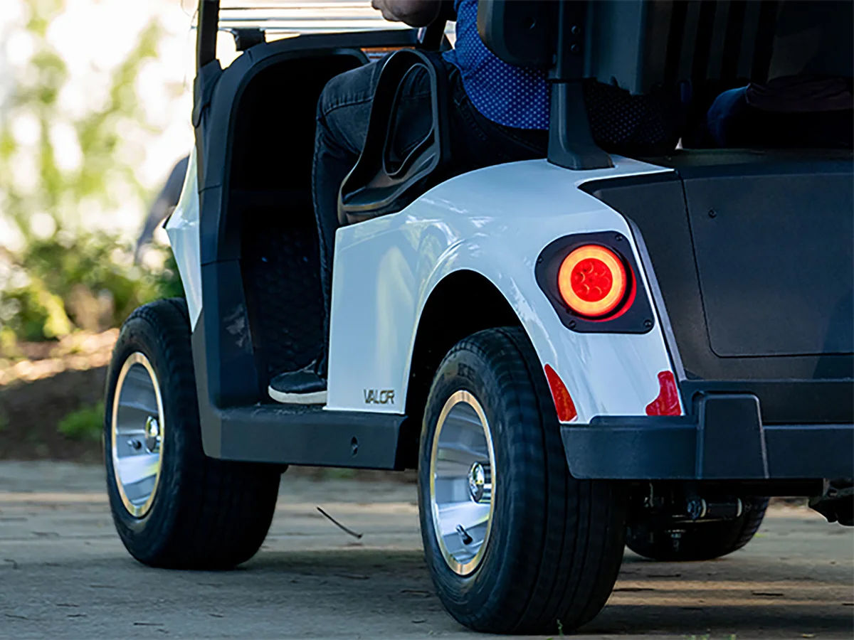 2025 E-Z-GO Valor thumb 3