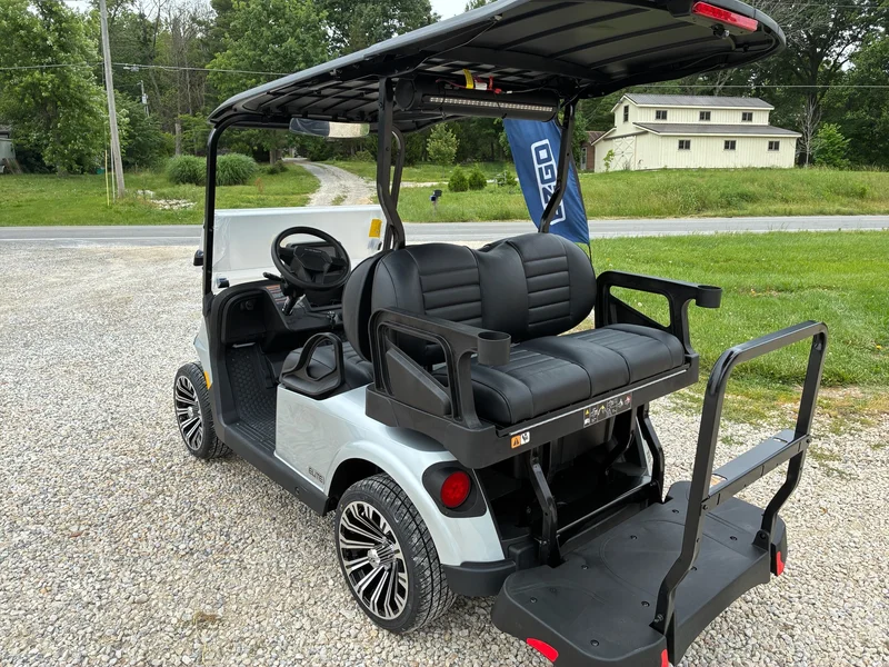 2026 E-Z-GO RXV 4 Touring ST ELiTE Lithium thumb 3