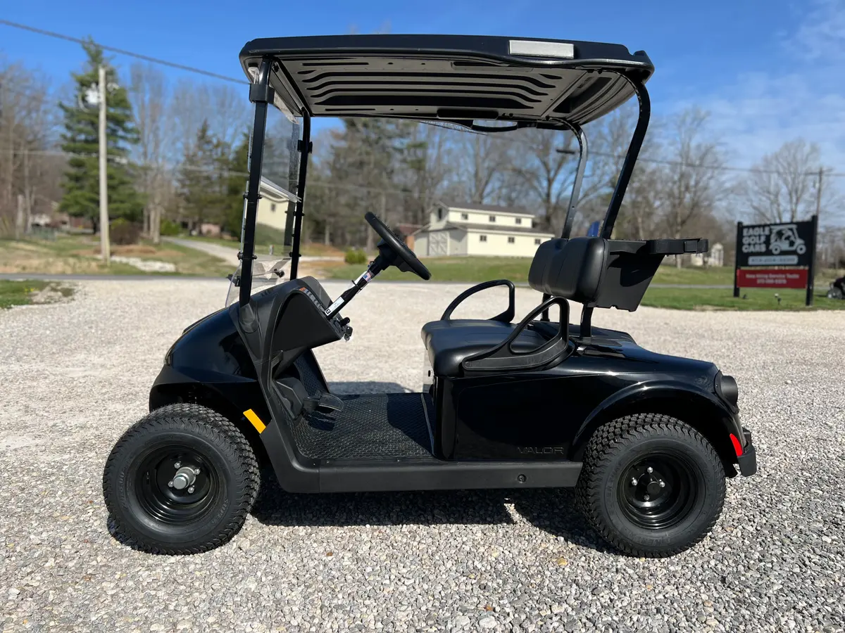 2026 E-Z-GO RXV 2 Valor S 48V thumb 3