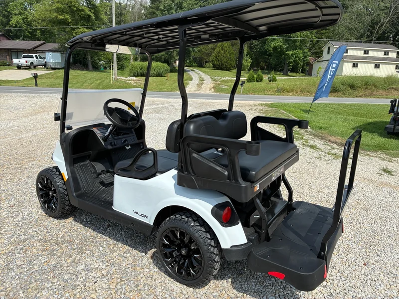 2026 E-Z-GO RXV 4 Valor S EX1 Sport thumb 3