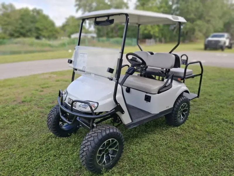 2022 E-Z-GO Freedom thumb 1