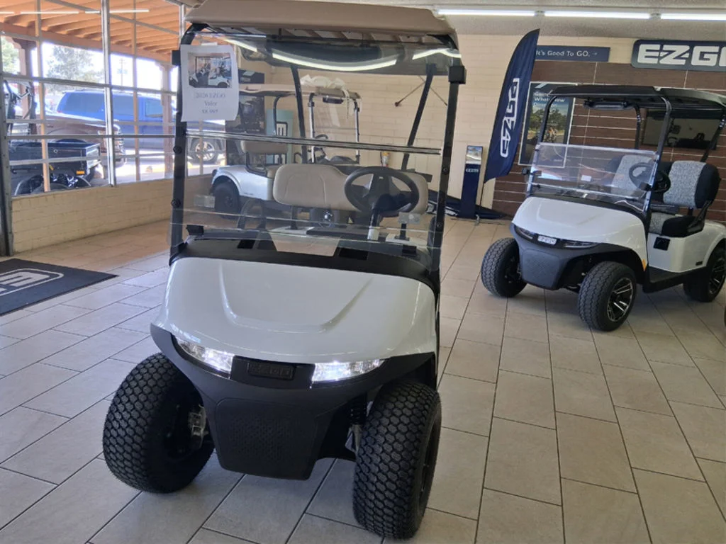 2026 E-Z-GO RXV 2 Valor S EX1 Sport Bright White thumb 3