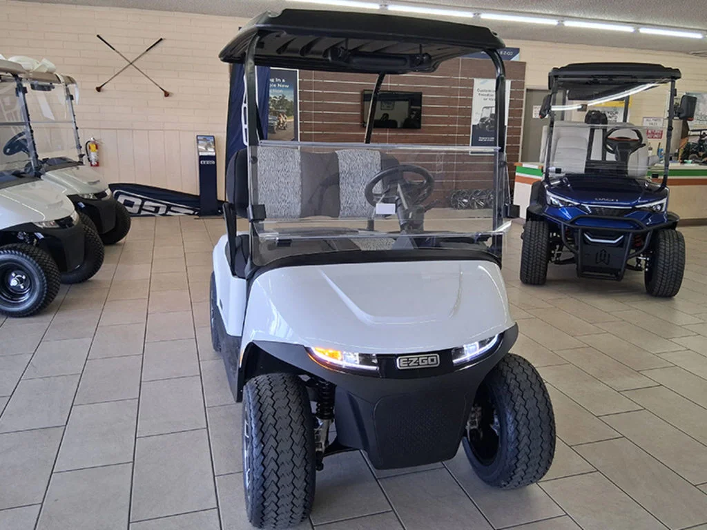 2026 E-Z-GO RXV thumb 3