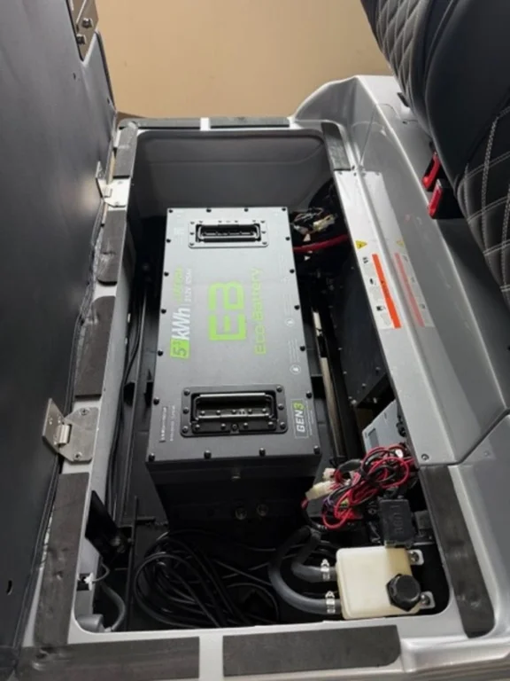2025 Epic Carts E40 thumb 2