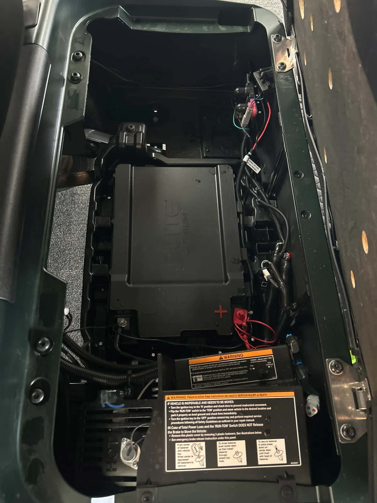 2026 E-Z-GO RXV 4 Touring ST ELiTE Lithium thumb 3