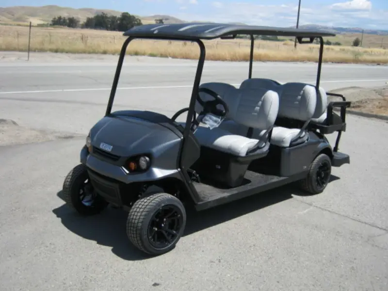 2023 E-Z-GO Express thumb 1