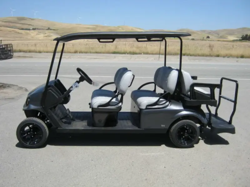 2023 E-Z-GO Express thumb 2