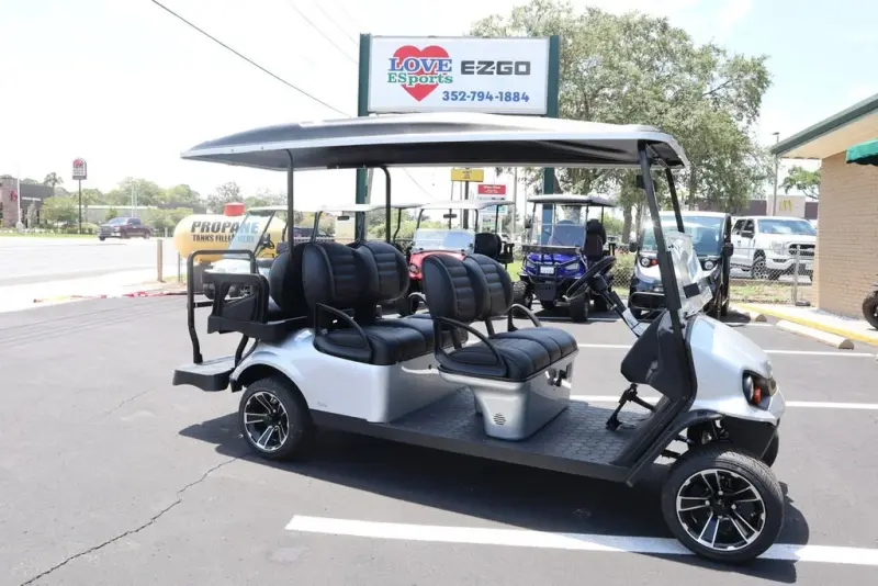 2023 E-Z-GO Express thumb 1