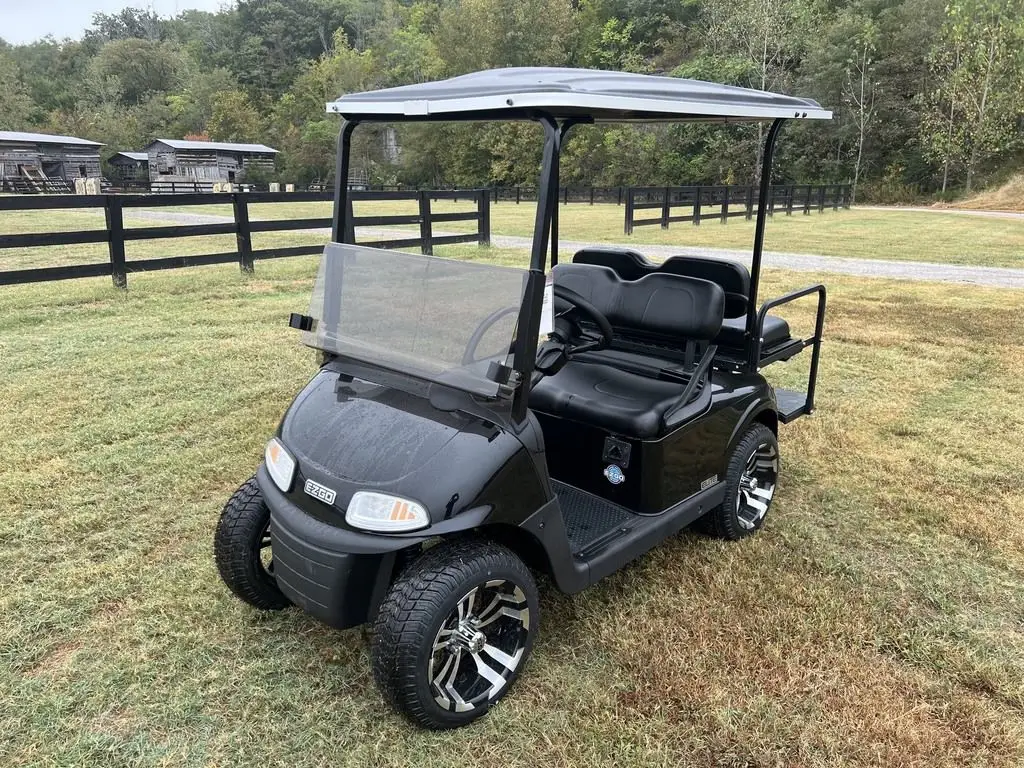 2021 E-Z-GO RXV photo 1