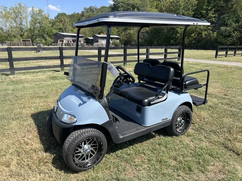 2021 E-Z-GO RXV thumb 1