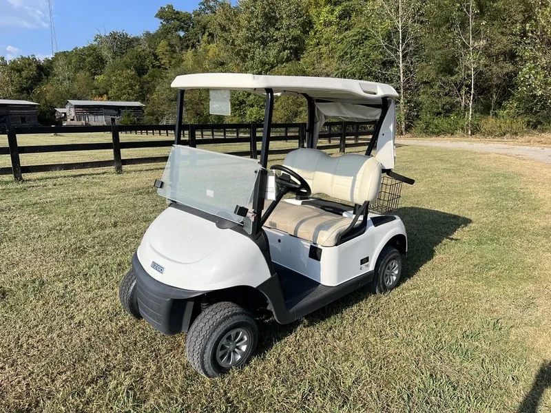 2022 E-Z-GO RXV photo 1