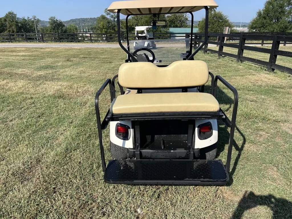 2018 E-Z-GO TXT thumb 3