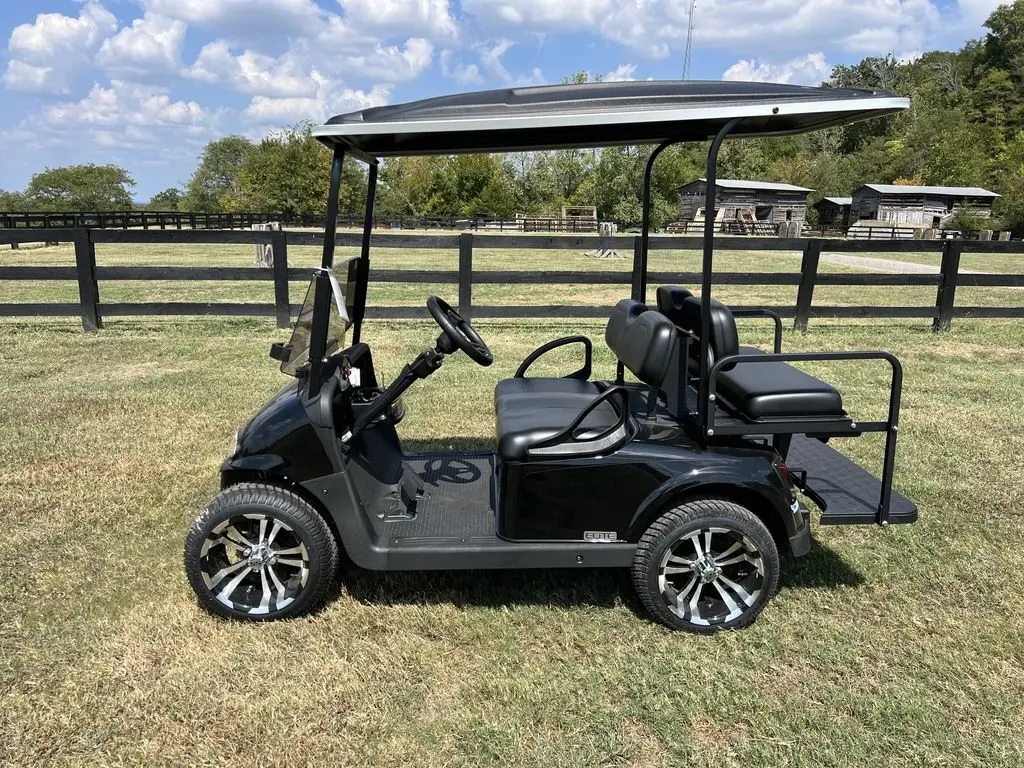 2021 E-Z-GO RXV thumb 2