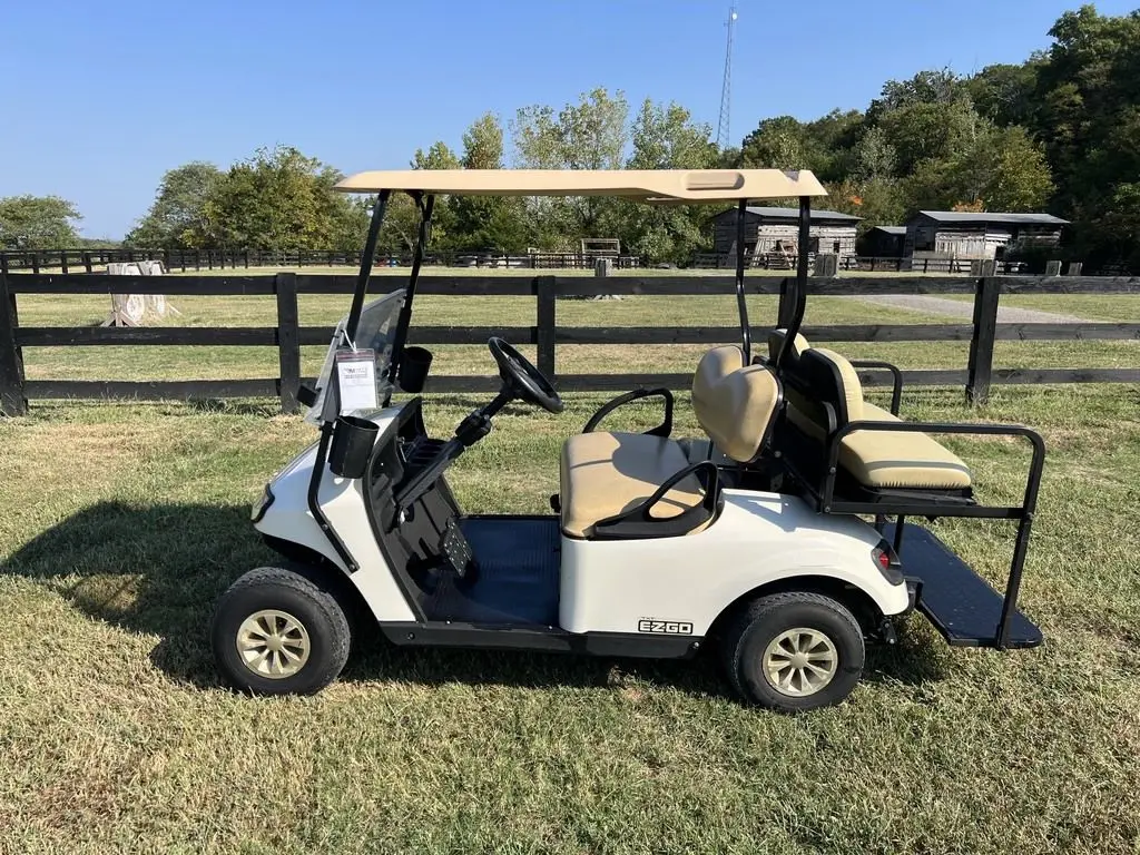 2018 E-Z-GO TXT thumb 2