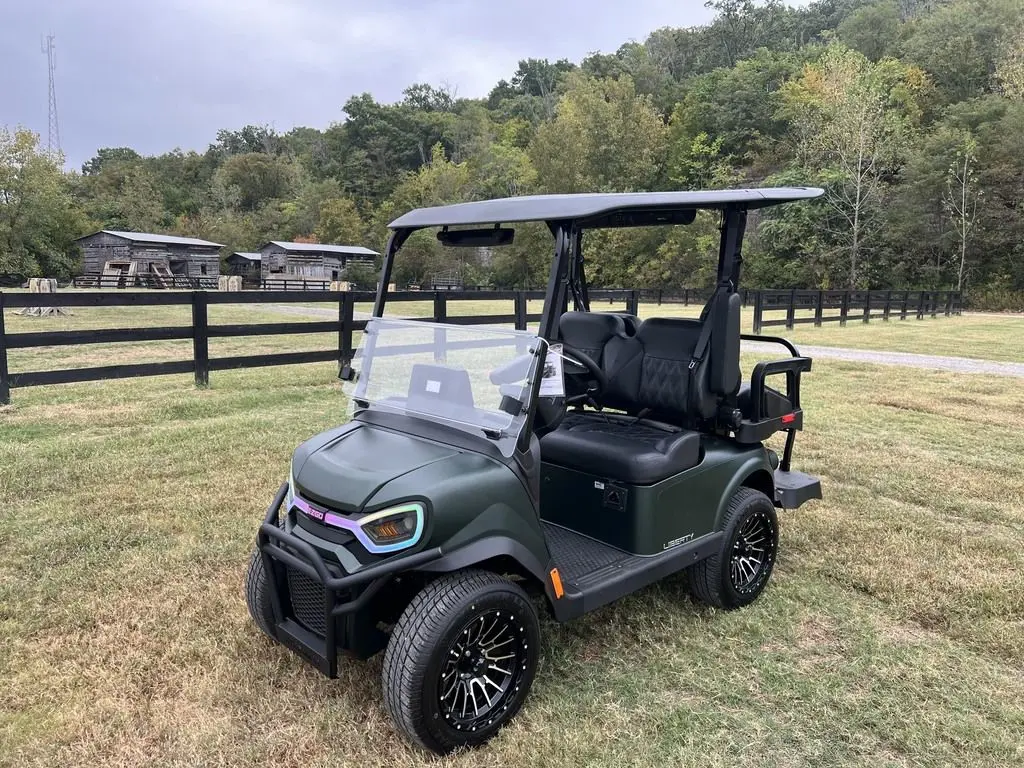 2027 E-Z-GO Liberty photo 1