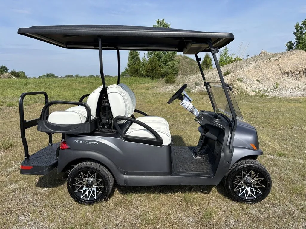 2027 Club Car Onward 4 Passenger thumb 4