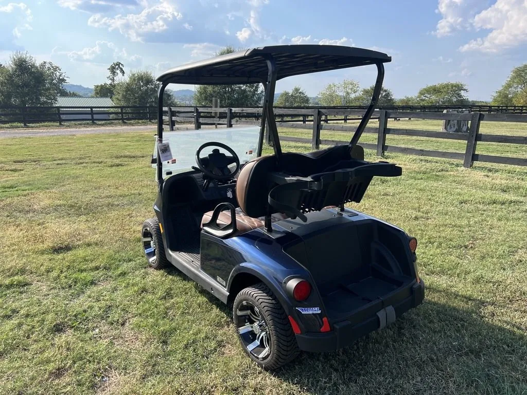2026 E-Z-GO Freedom thumb 3