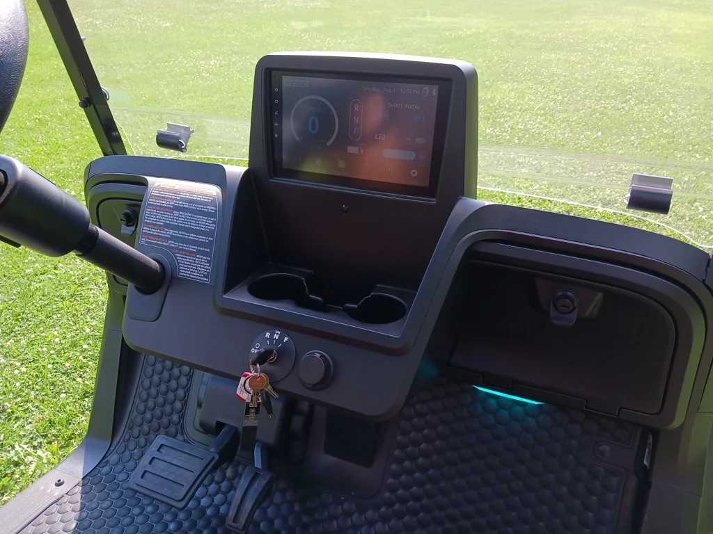 2026 E-Z-GO RXV ELiTE Lithium thumb 3