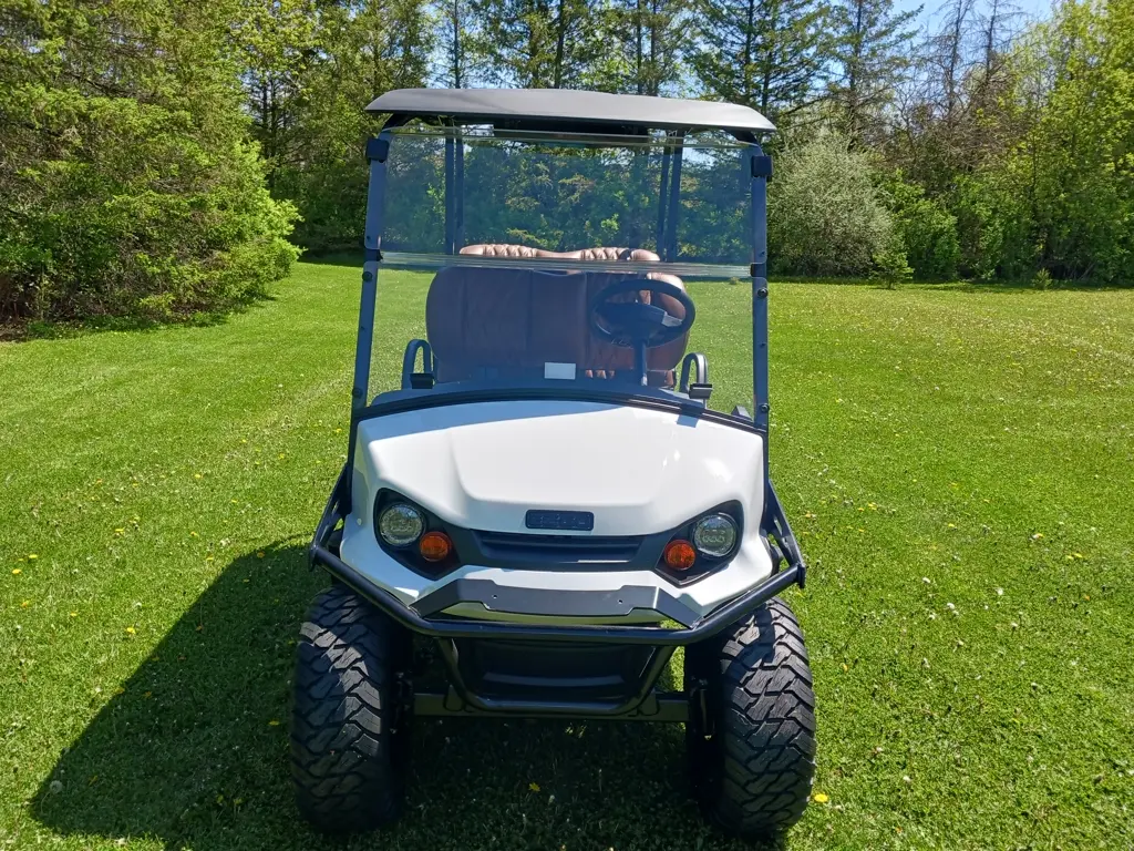2026 E-Z-GO Liberty ELiTE Lithium thumb 2