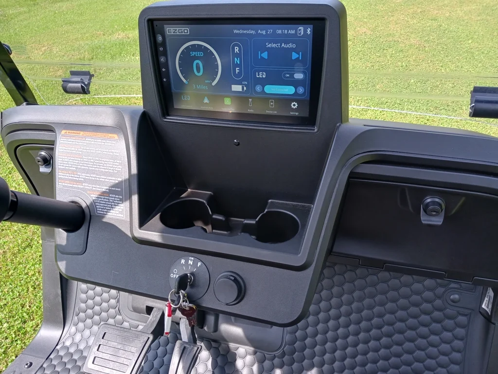 2026 E-Z-GO RXV ELiTE Lithium thumb 2