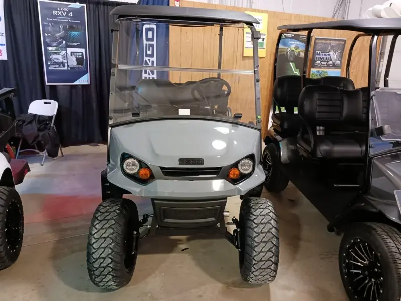 2026 E-Z-GO Express thumb 1