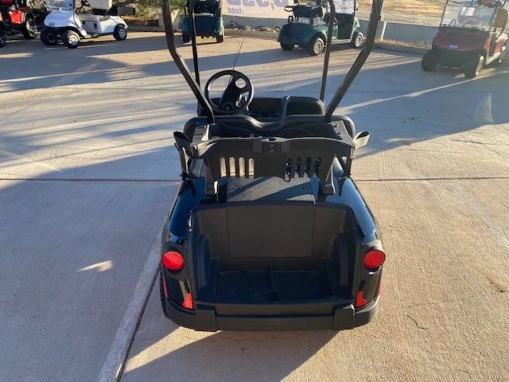 2024 E-Z-GO Valor thumb 2