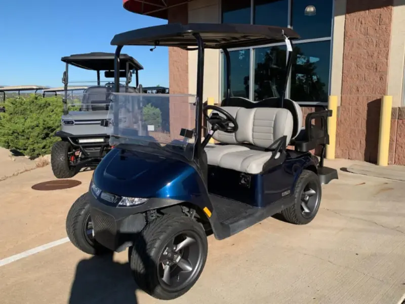 2025 E-Z-GO Freedom photo 1