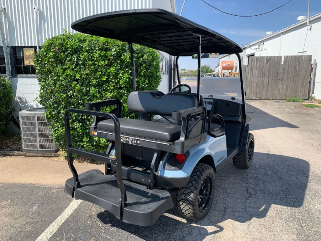 2025 E-Z-GO Express thumb 3