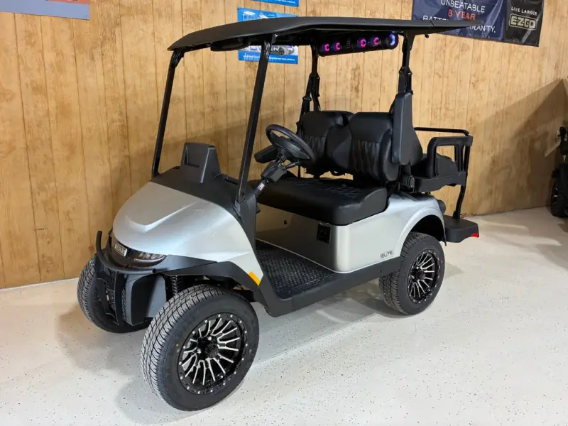 2026 E-Z-GO RXV thumb 1