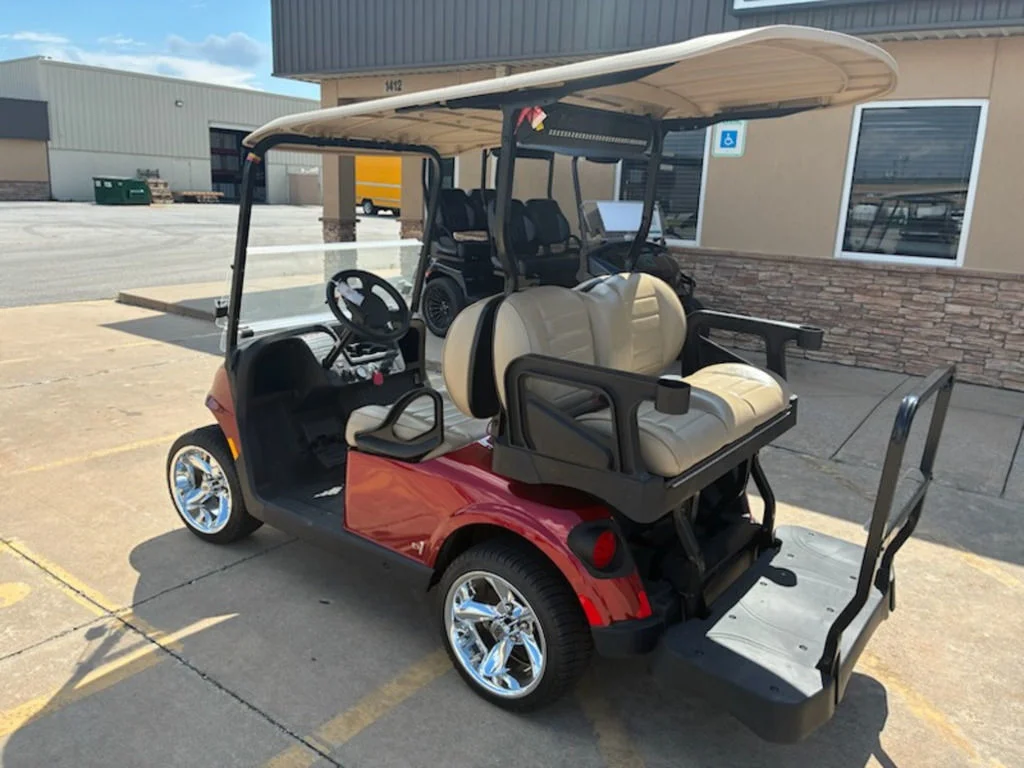 2025 E-Z-GO Freedom thumb 2