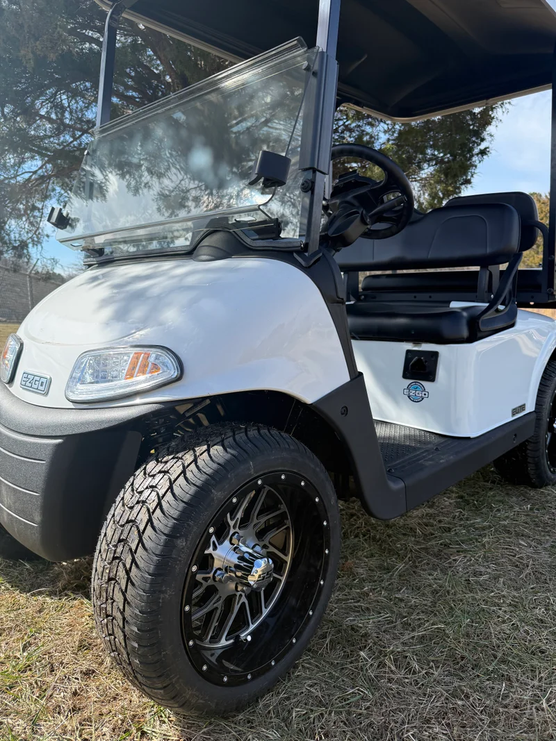2020 E-Z-GO RXV ELiTE Lithium thumb 4