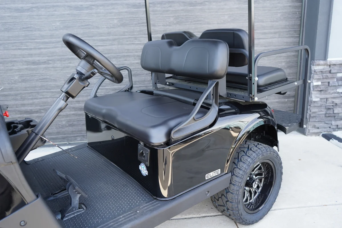 2021 E-Z-GO RXV ELiTE Lithium thumb 4