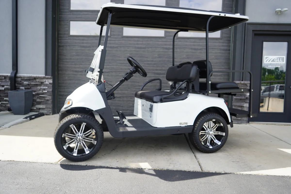 2021 E-Z-GO RXV ELiTE Lithium thumb 2