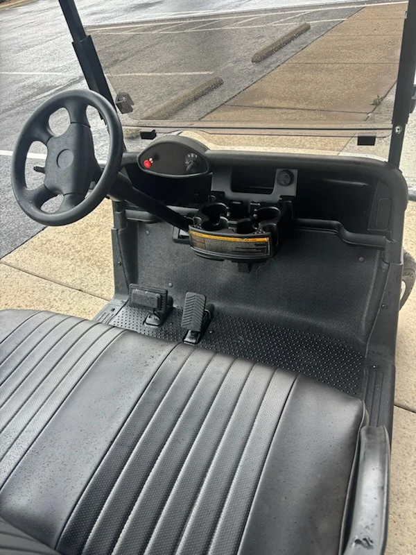2021 E-Z-GO RXV ELiTE Lithium thumb 2