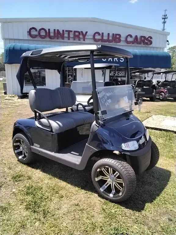 2022 E-Z-GO RXV