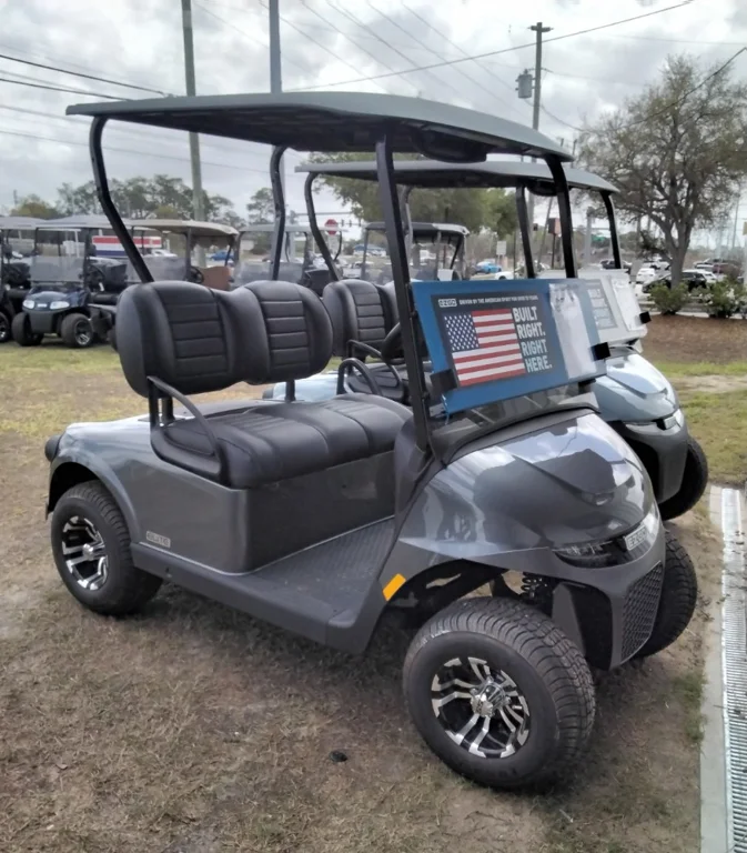 2026 E-Z-GO RXV thumb 3