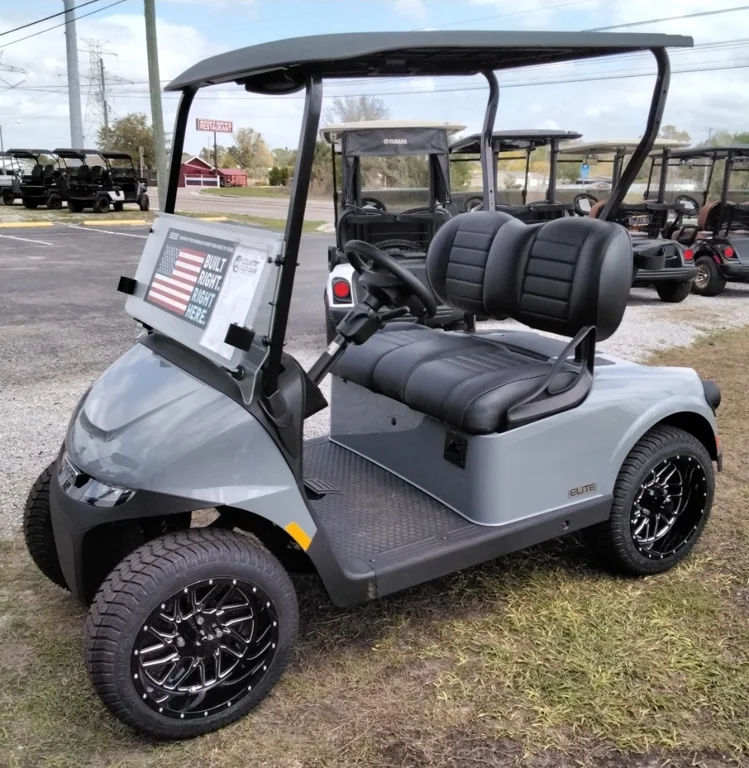 2026 E-Z-GO RXV thumb 3