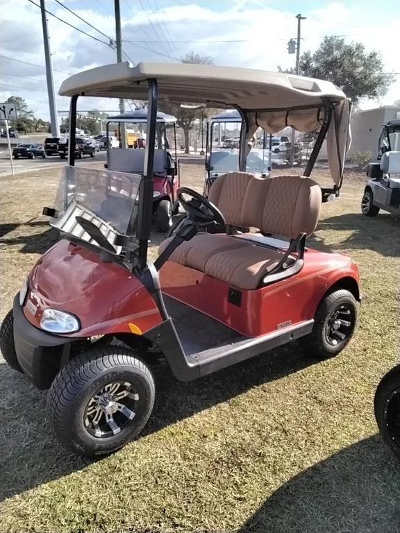 2023 E-Z-GO RXV thumb 3