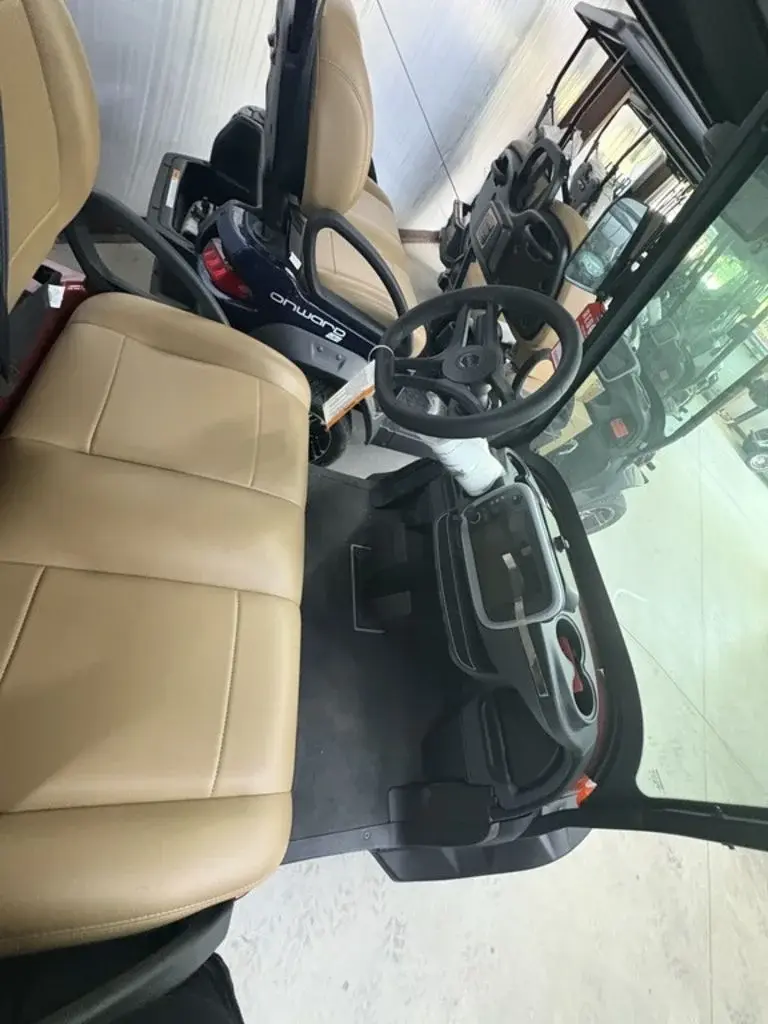 2027 Club Car Onward thumb 3