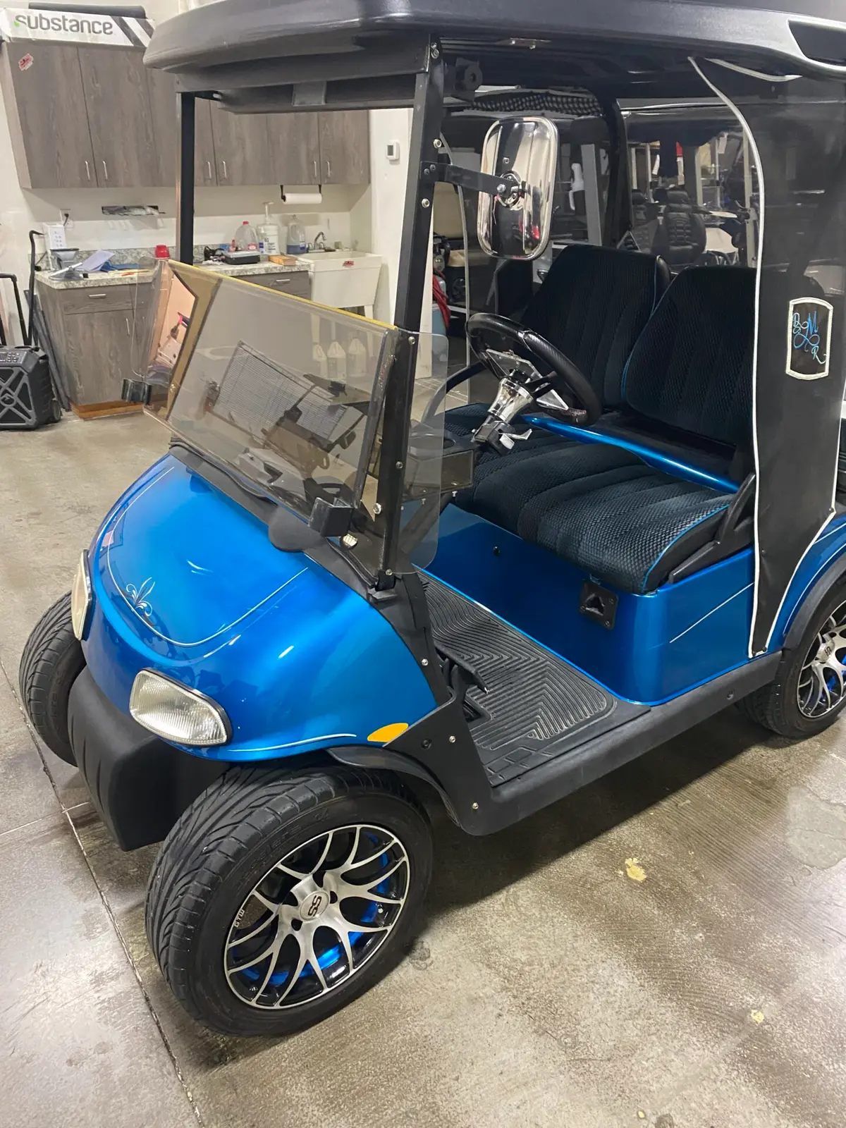 2013 E-Z-GO RXV ELiTE Lithium thumb 3