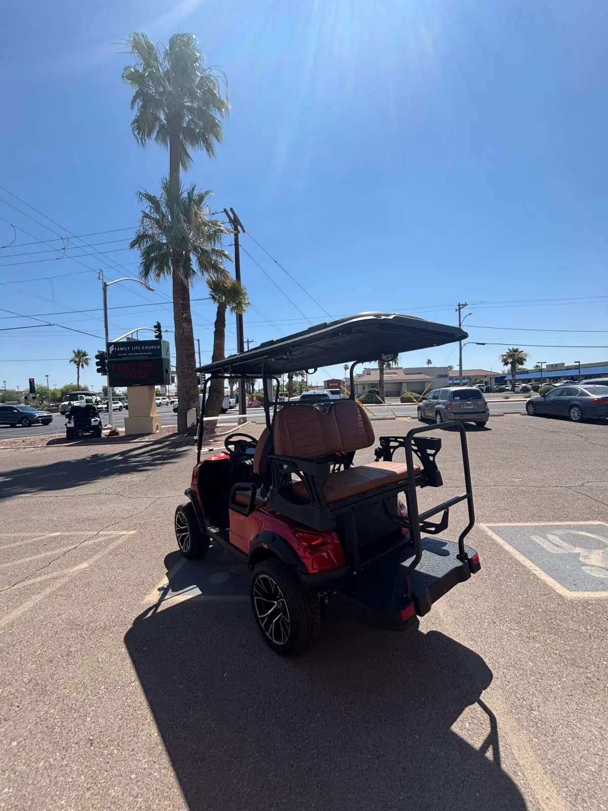 2026 Solana F 4P WITH LITHIUM ION BATTER, TOUCHSCREEN WITH APPLE CARPLAY, AND FLIP DOWN REAR SEAT thumb 3