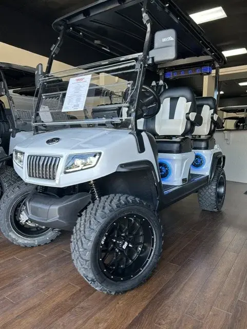 2027 Evolution D5 Maverick 4+2 photo 1