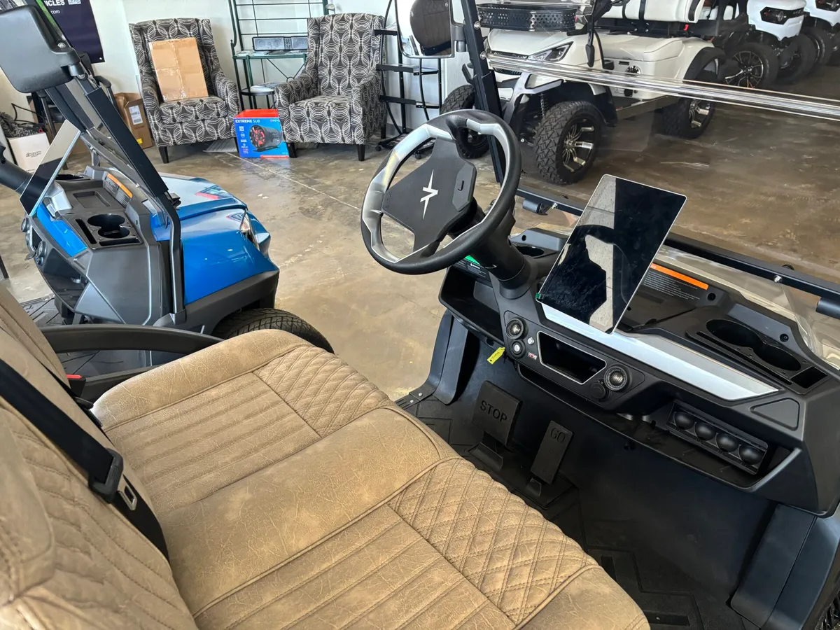 2026 Atlas 2P W105 seater w/ Golf bag Holder thumb 3